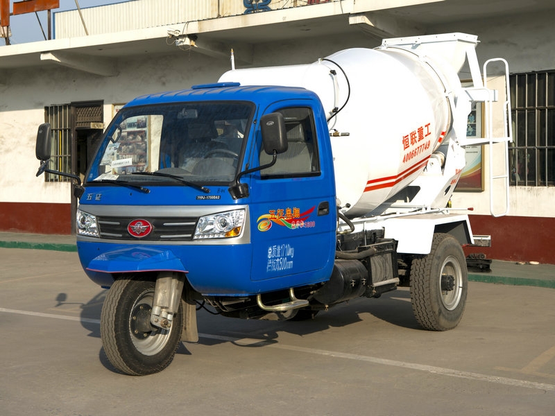 2方五征三輪攪拌車